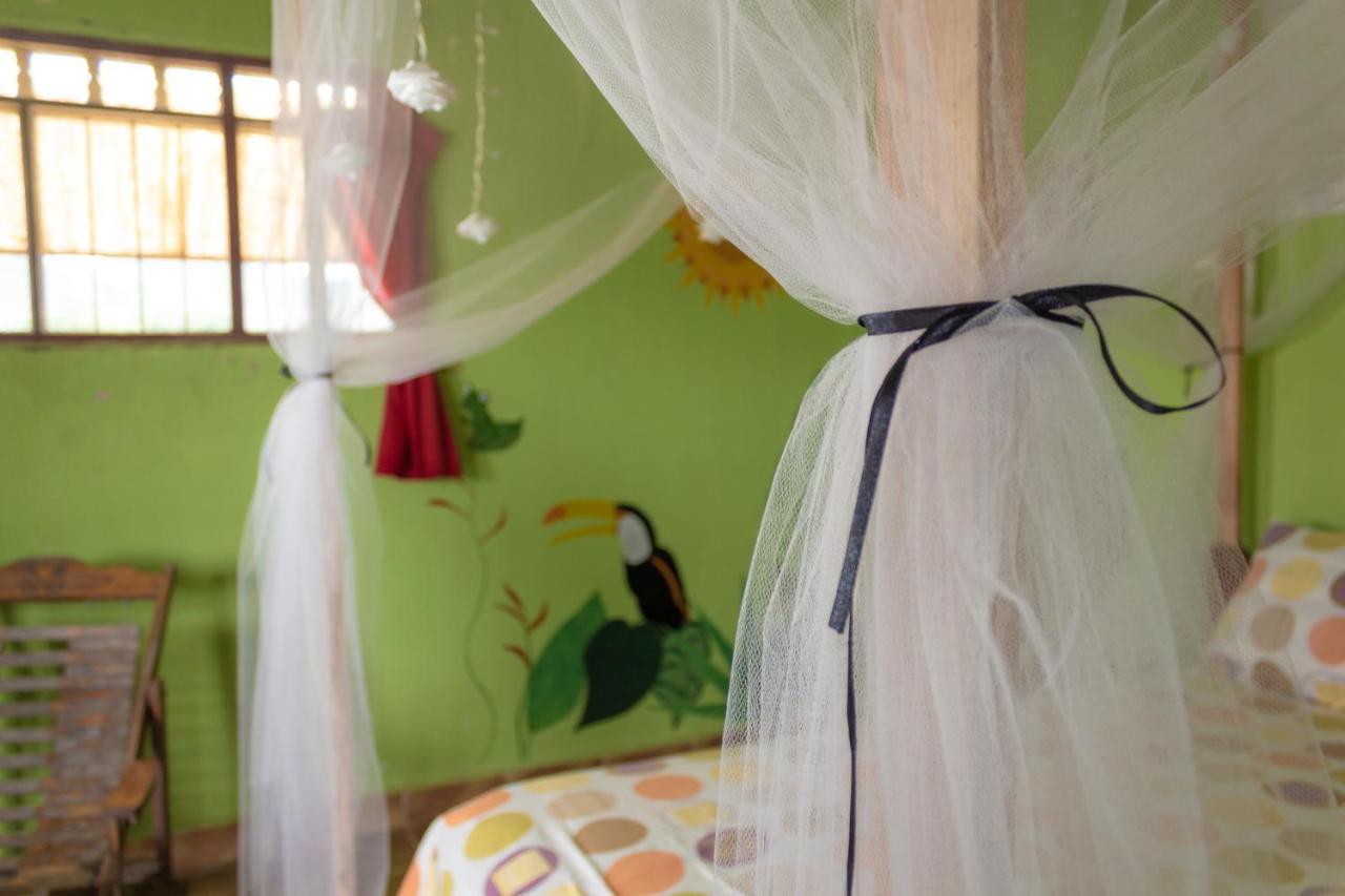 Perezoso Hostel Rurrenabaque Eksteriør bilde