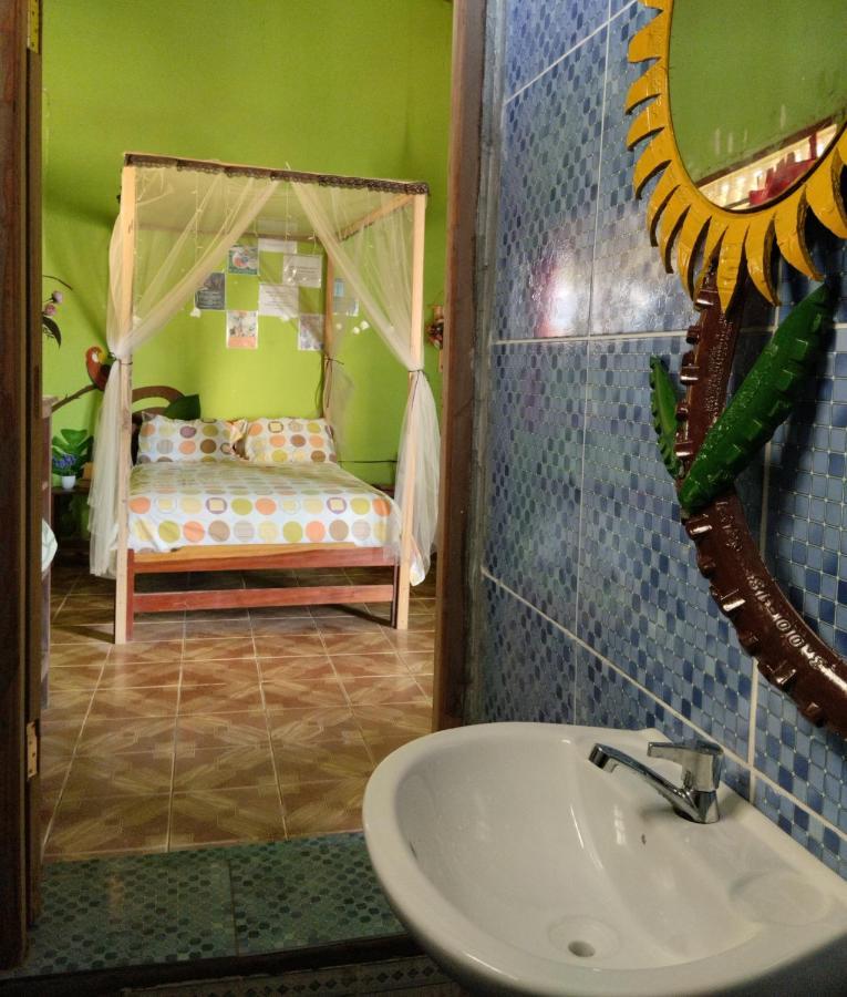 Perezoso Hostel Rurrenabaque Eksteriør bilde